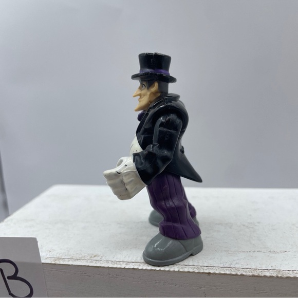 Fisher Price The Penguin Imaginext DC Comics Super Friends Action Figure 3" - Picture 5 of 7